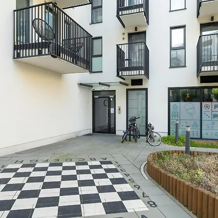 Stylish & Comfy Garbary With Parking By Renters Апартаменты