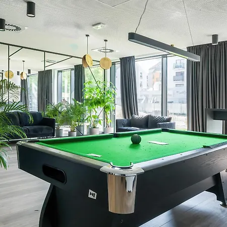 Stylish & Comfy Garbary With Parking By Renters Апартаменты *