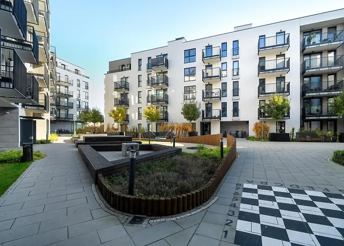 Stylish & Comfy Garbary With Parking By Renters Apartamento *