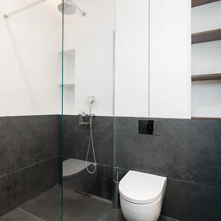 Apartment Stylish & Comfy Garbary With Parking By Renters *