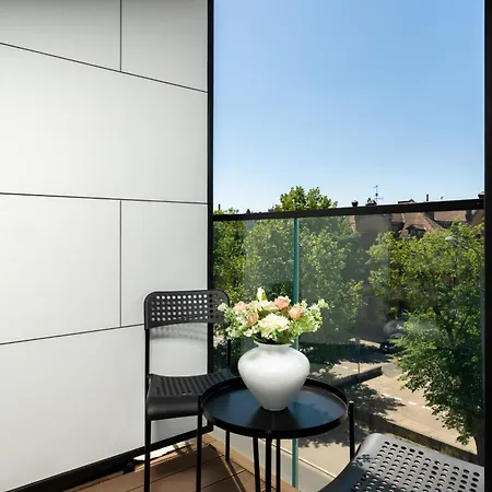 Apartment Stylish & Comfy Garbary With Parking By Renters *