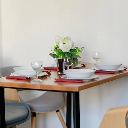 Stylish & Comfy Garbary With Parking By Renters Appartement Poznań