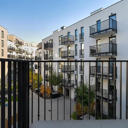 Stylish & Comfy Garbary With Parking By Renters Appartement *
