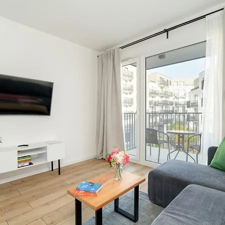 Stylish & Comfy Garbary With Parking By Renters Poznań