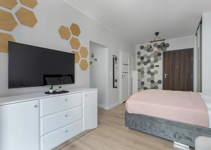 Appartement Stylish & Comfy Garbary With Parking By Renters Poznań