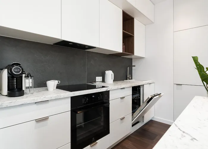 Stylish & Comfy Garbary With Parking By Renters Poznań