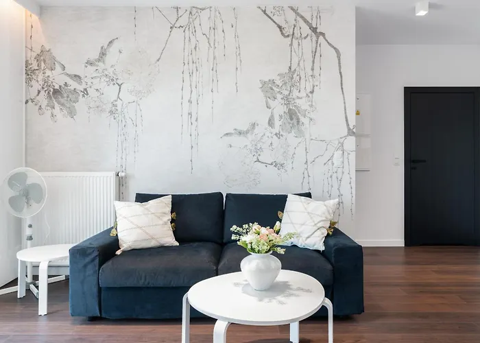 Apartment Stylish & Comfy Garbary With Parking By Renters Poznan