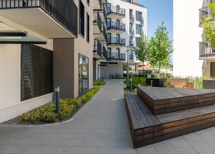 Stylish & Comfy Garbary With Parking By Renters Apartment Poznan